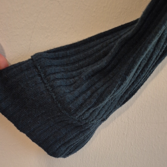 Old Navy Teal Ribbed Maxi Dress - Picture 5 of 7